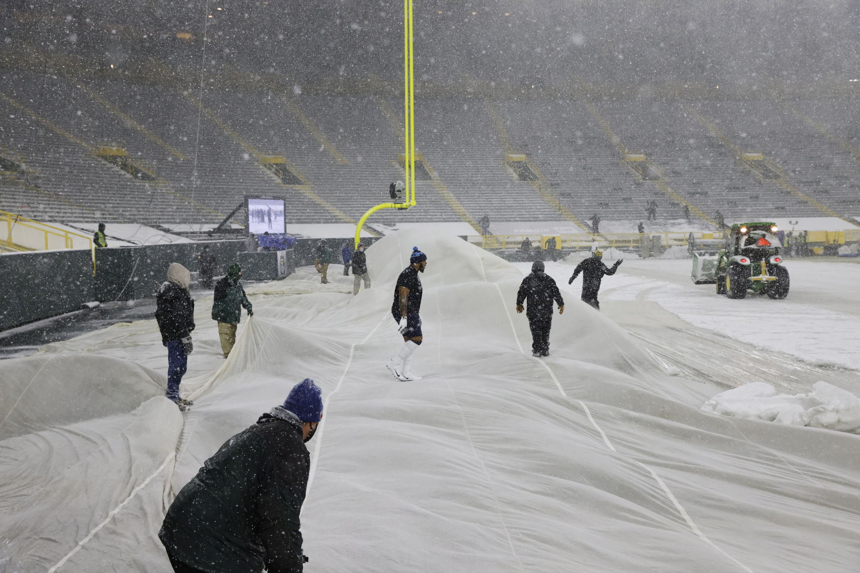 Packers 40, Titans 14